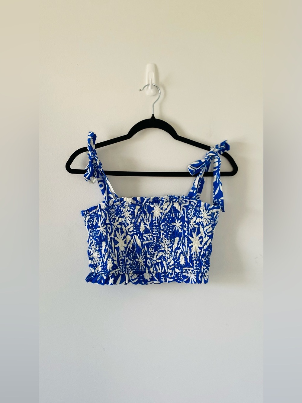 Pink Lily Blue White Tropical Floral Smocked Crop Top Size M Resortwear Beach